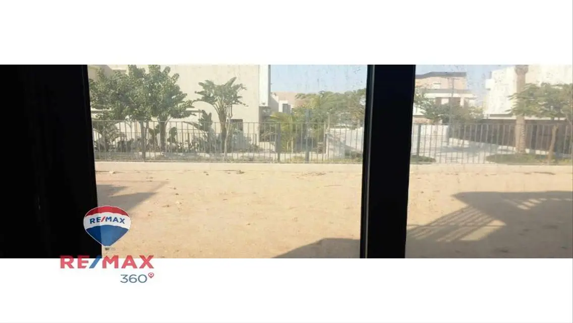 أقل من سعر السوق موقع مميز فيلا كورنر بفيو الحدائق