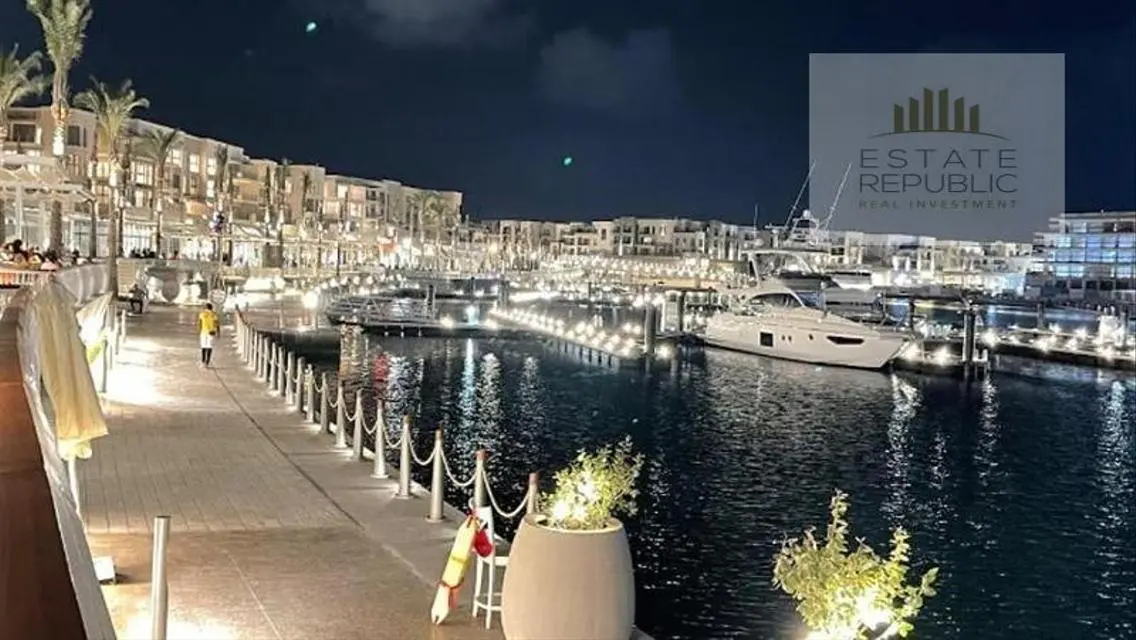 Chalet for sale direct on lagoon in marina marassi